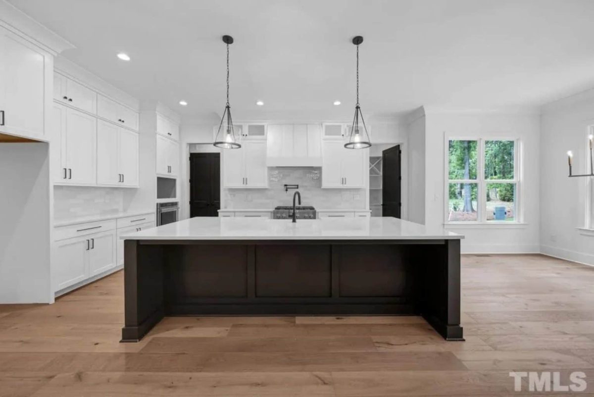 Spacious Traditional house Plan with Detailed Floor Designs