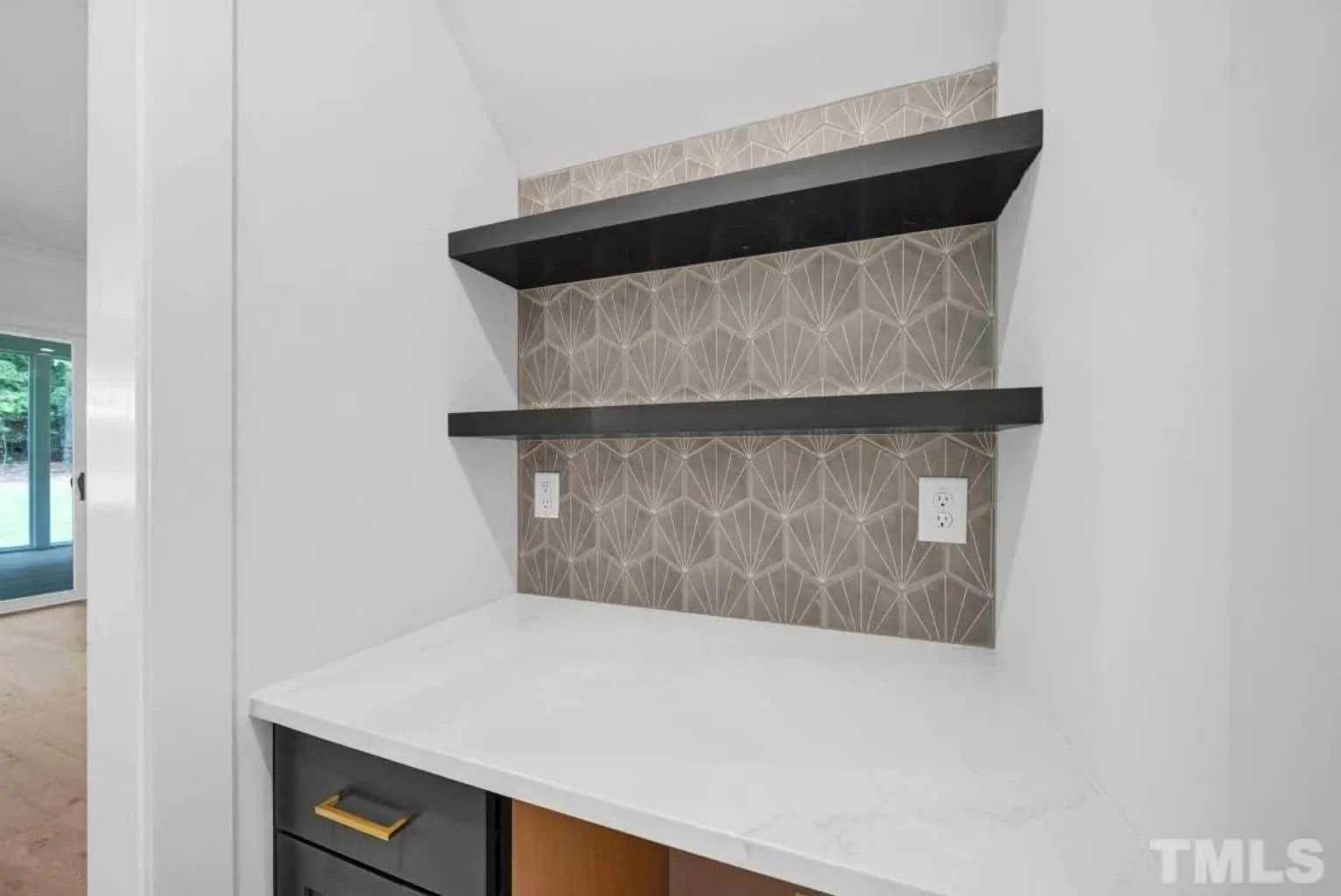 20-1846B HOUSE PLAN - Spacious Traditional House Plan with Detailed Floor Designs 14 Spacious Traditional house Plan with Detailed Floor Designs