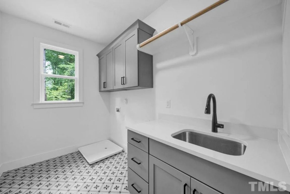 Spacious Traditional house Plan with Detailed Floor Designs