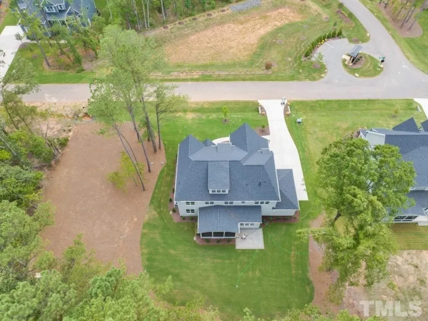 20-1846B HOUSE PLAN - Spacious Traditional House Plan with Detailed Floor Designs 6 Spacious Traditional house Plan with Detailed Floor Designs