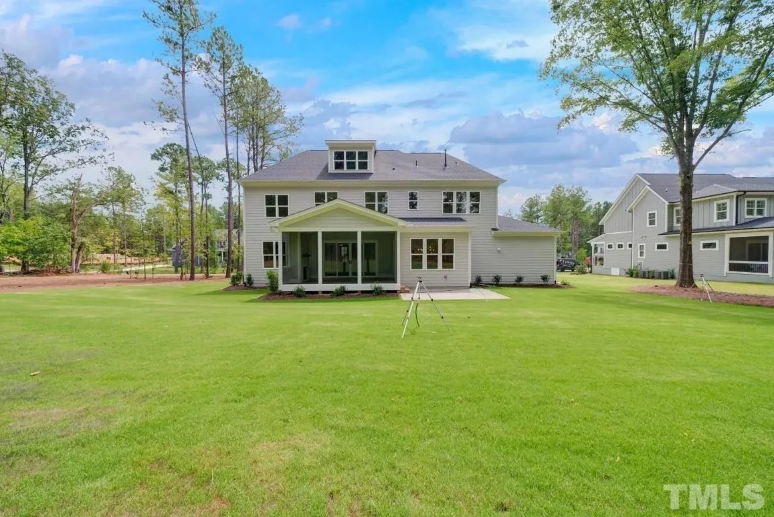 20-1846B HOUSE PLAN - Spacious Traditional House Plan with Detailed Floor Designs 4 Spacious Traditional house Plan with Detailed Floor Designs