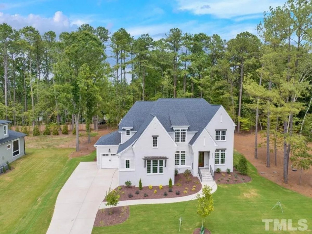 Spacious Traditional house Plan with Detailed Floor Designs