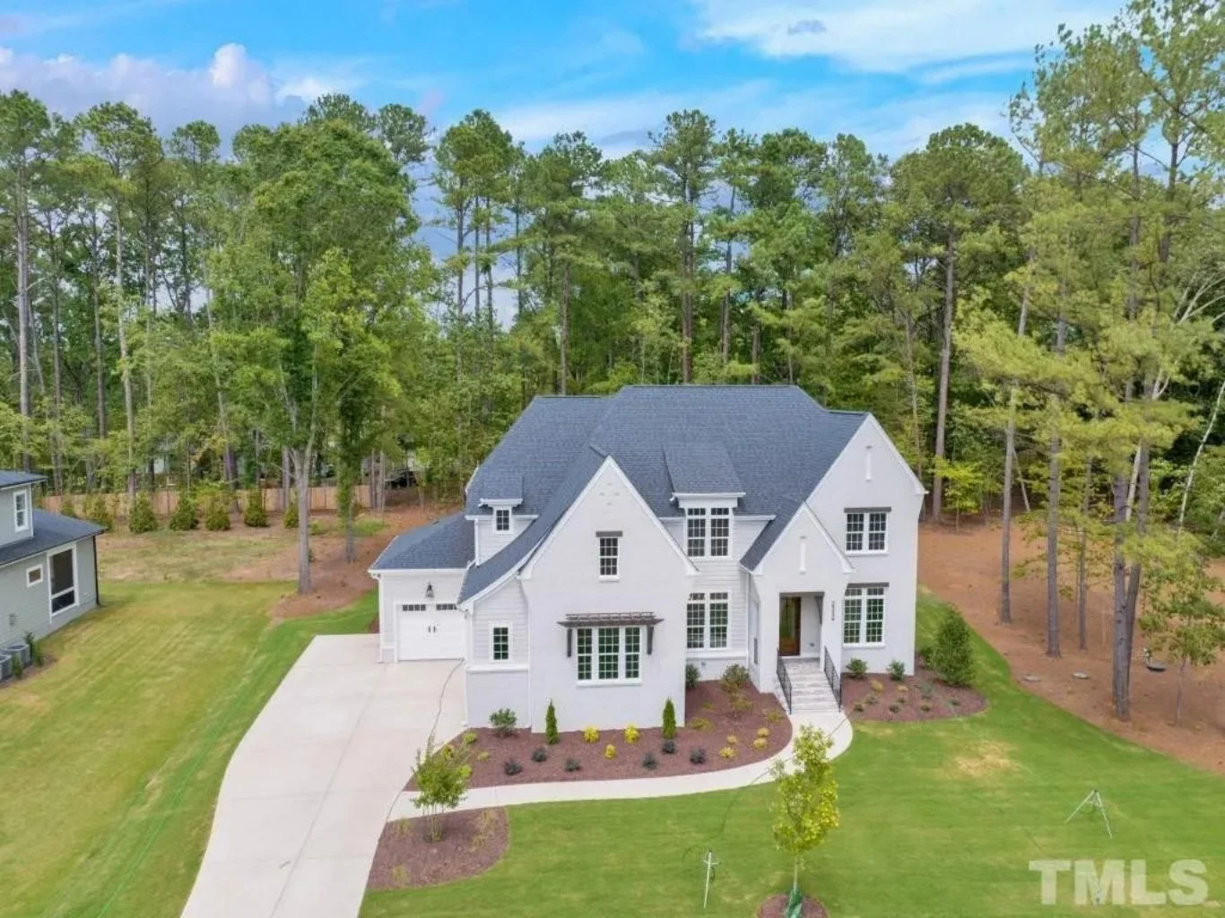 20-1846B HOUSE PLAN - Spacious Traditional House Plan with Detailed Floor Designs 3 Spacious Traditional house Plan with Detailed Floor Designs