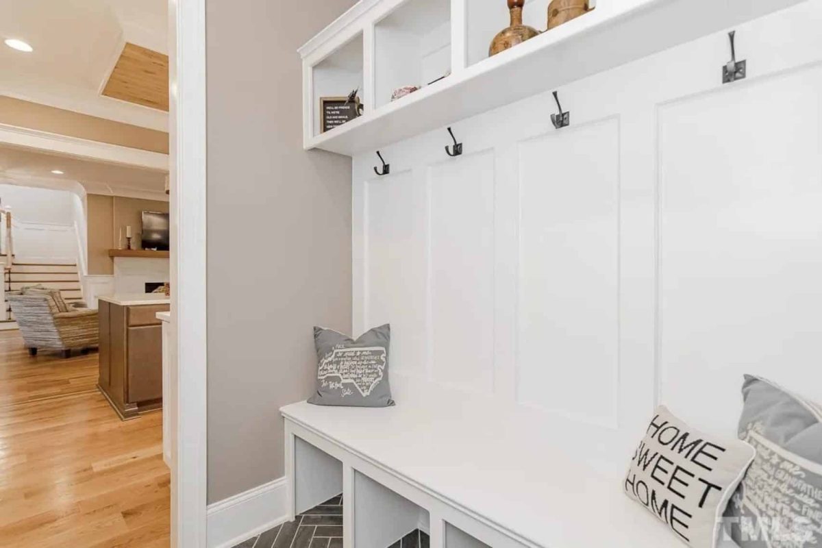 Luxury 5-Bedroom Transitional house Plan with Detailed Blueprint