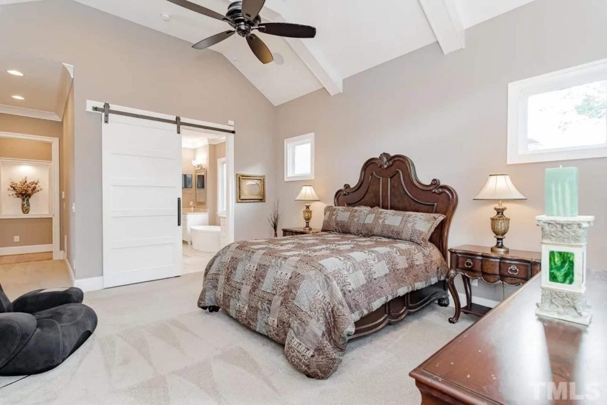 Luxury 5-Bedroom Transitional house Plan with Detailed Blueprint