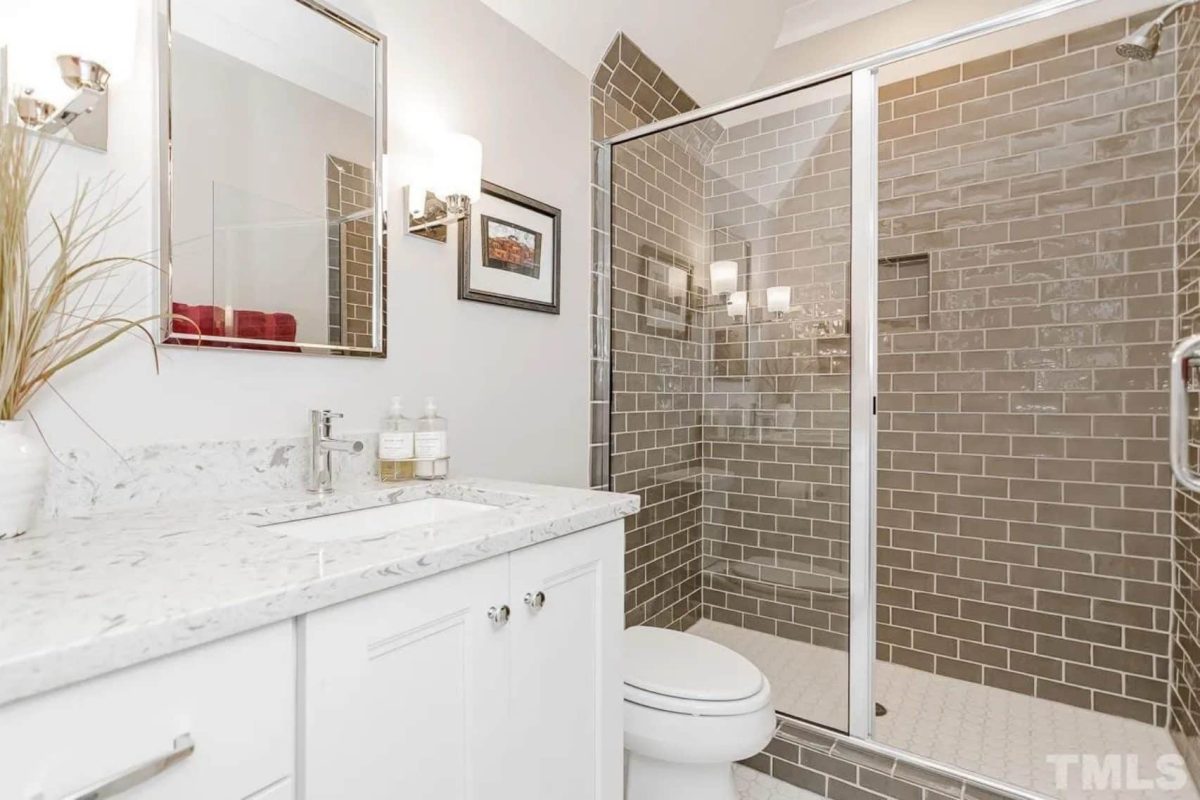 Luxury 5-Bedroom Transitional house Plan with Detailed Blueprint