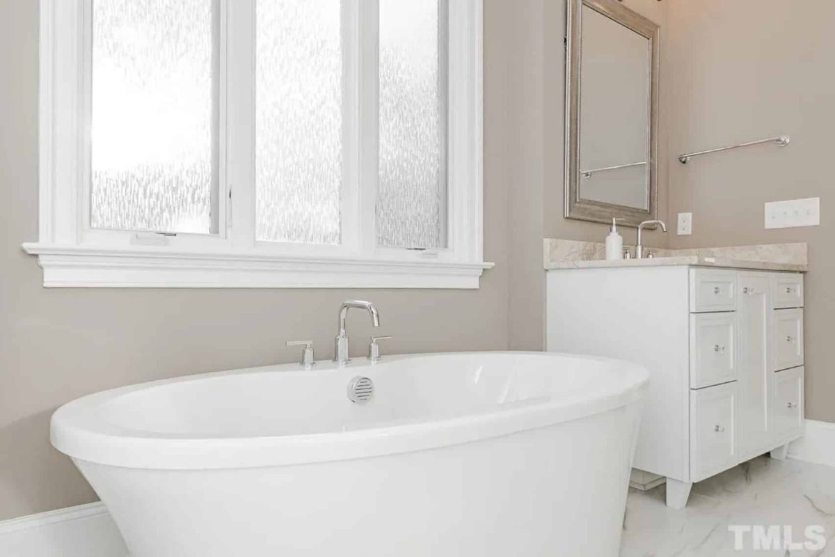 Luxury 5-Bedroom Transitional house Plan with Detailed Blueprint