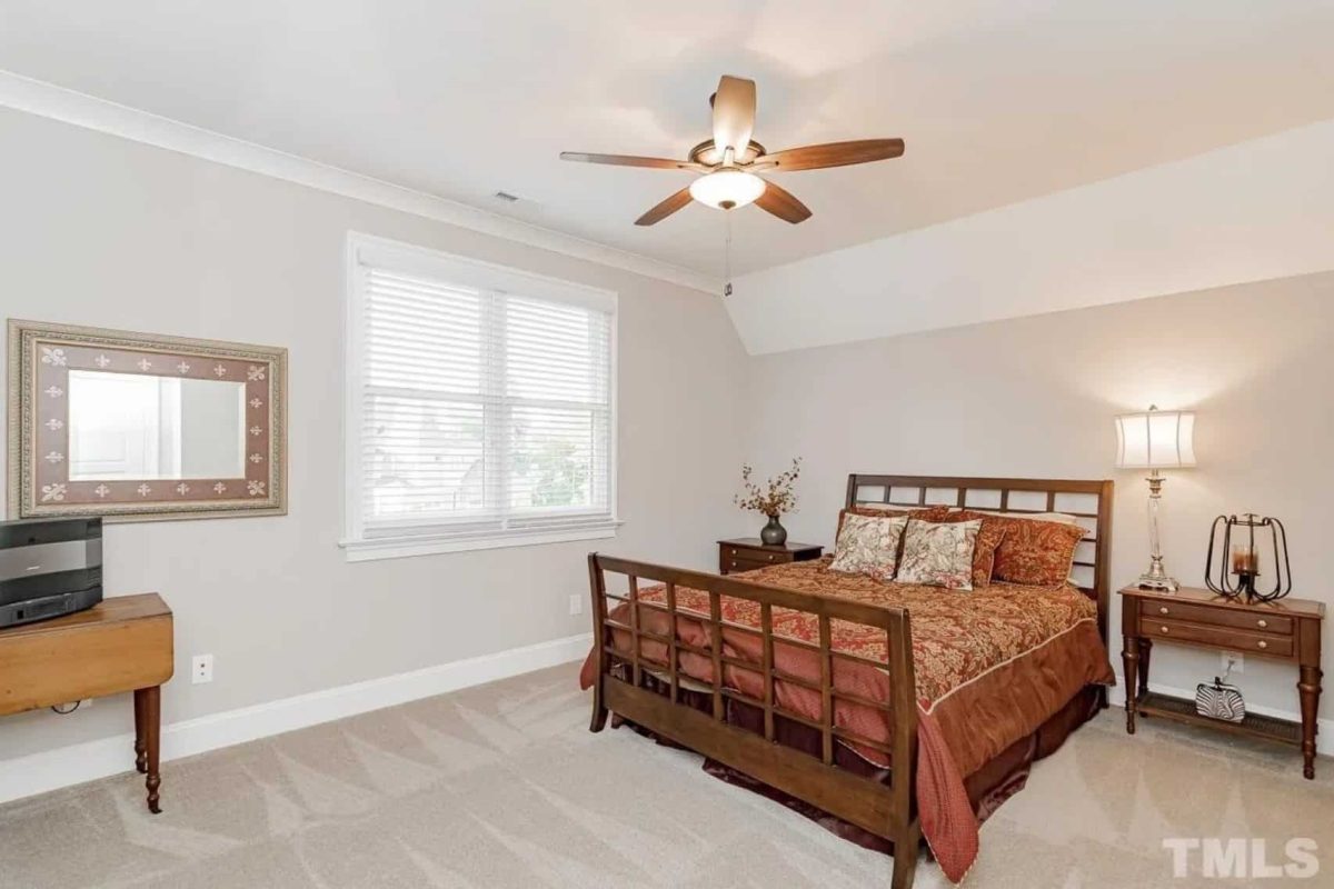 Luxury 5-Bedroom Transitional house Plan with Detailed Blueprint