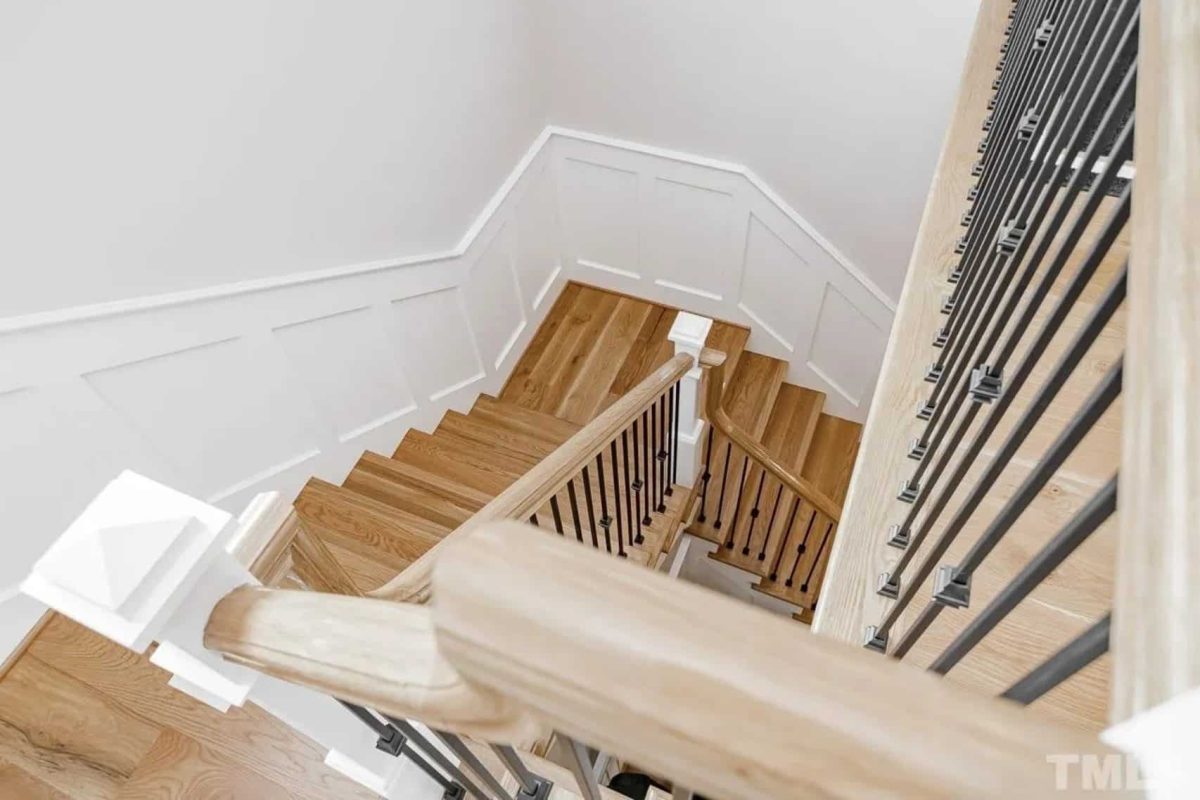 Luxury 5-Bedroom Transitional house Plan with Detailed Blueprint