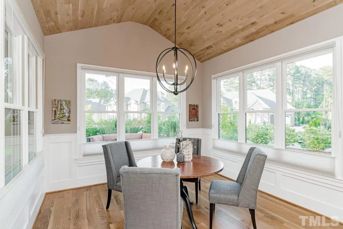 Luxury 5-Bedroom Transitional house Plan with Detailed Blueprint