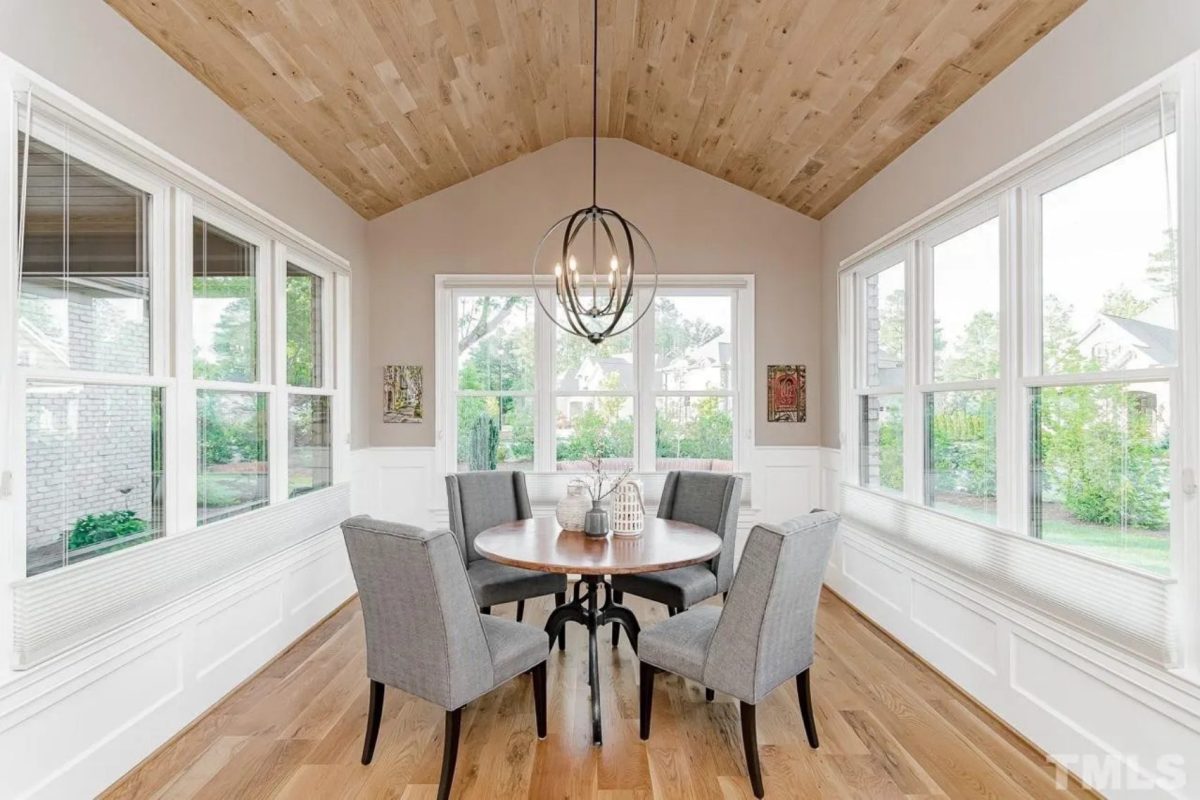 Luxury 5-Bedroom Transitional house Plan with Detailed Blueprint