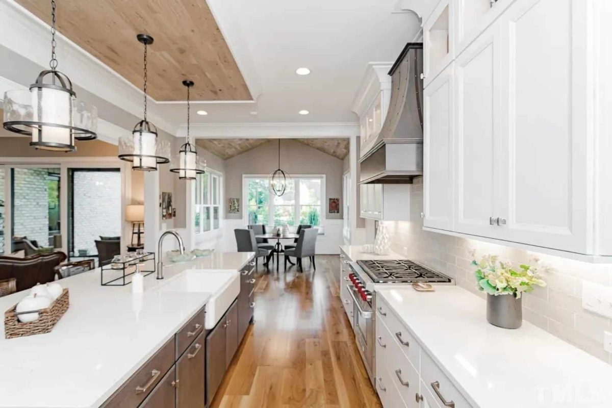 Luxury 5-Bedroom Transitional house Plan with Detailed Blueprint