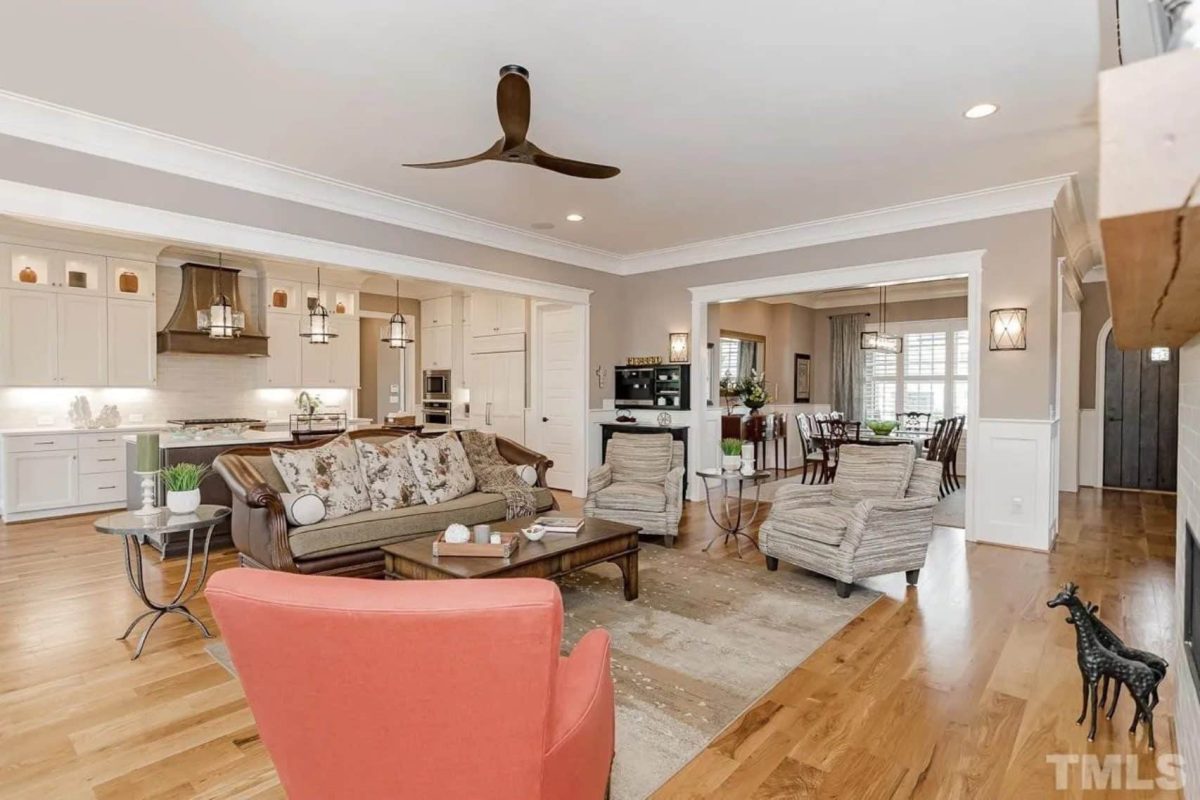 Luxury 5-Bedroom Transitional house Plan with Detailed Blueprint