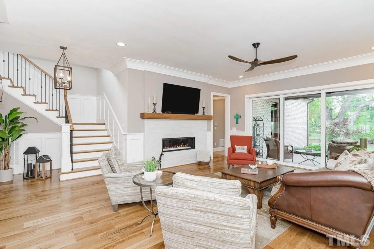 Luxury 5-Bedroom Transitional house Plan with Detailed Blueprint