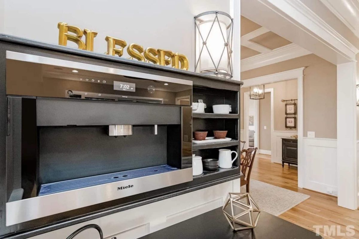 Luxury 5-Bedroom Transitional house Plan with Detailed Blueprint