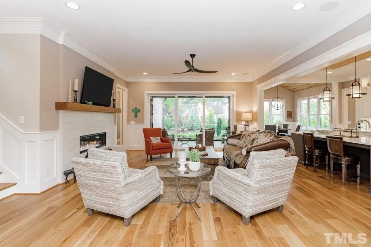 Luxury 5-Bedroom Transitional house Plan with Detailed Blueprint