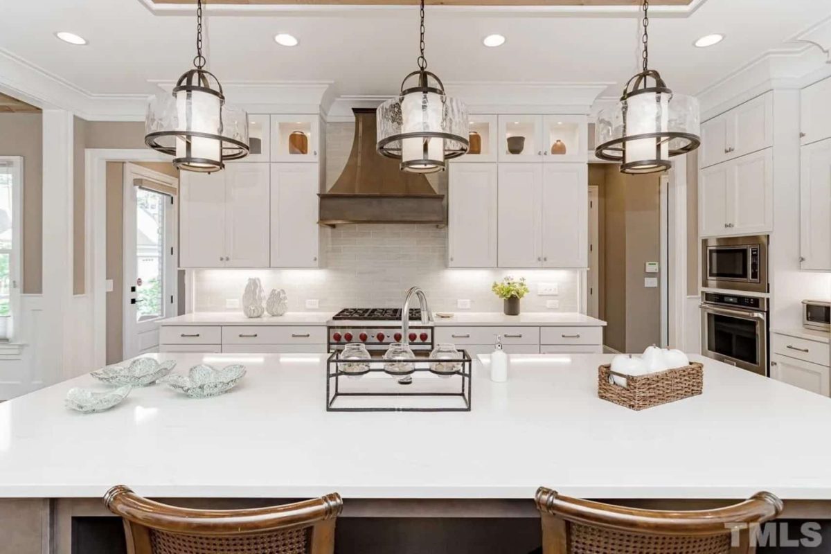 Luxury 5-Bedroom Transitional house Plan with Detailed Blueprint