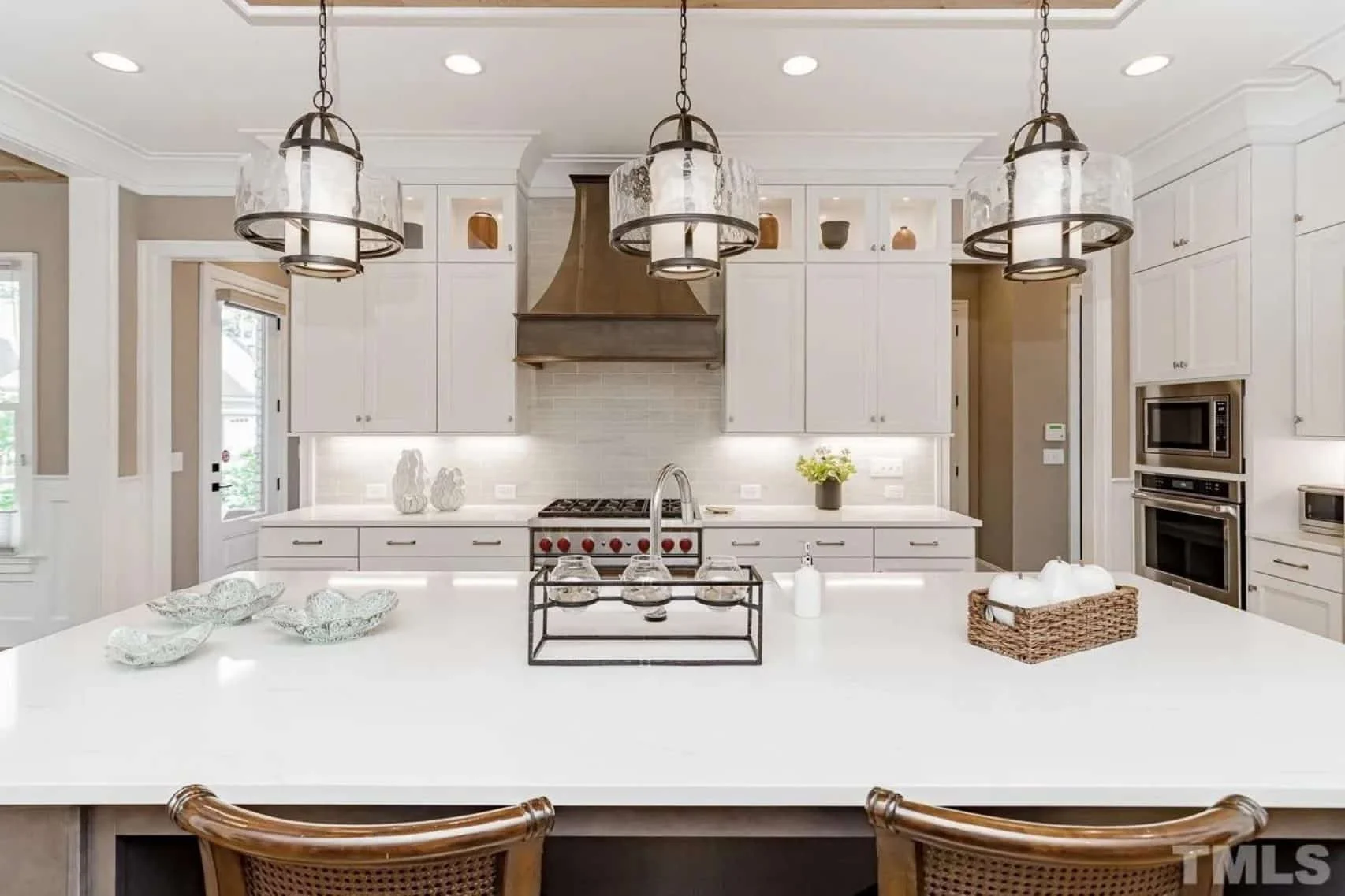 Luxury 5-Bedroom Transitional house Plan with Detailed Blueprint