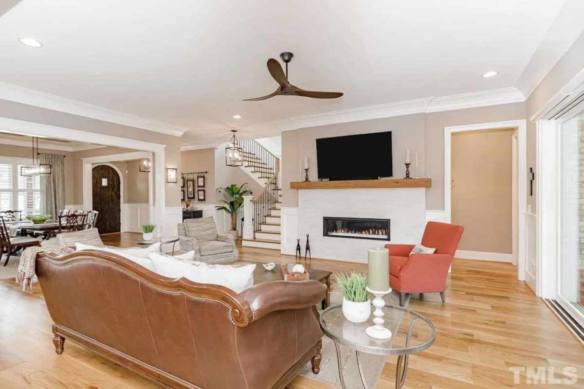 Luxury 5-Bedroom Transitional house Plan with Detailed Blueprint