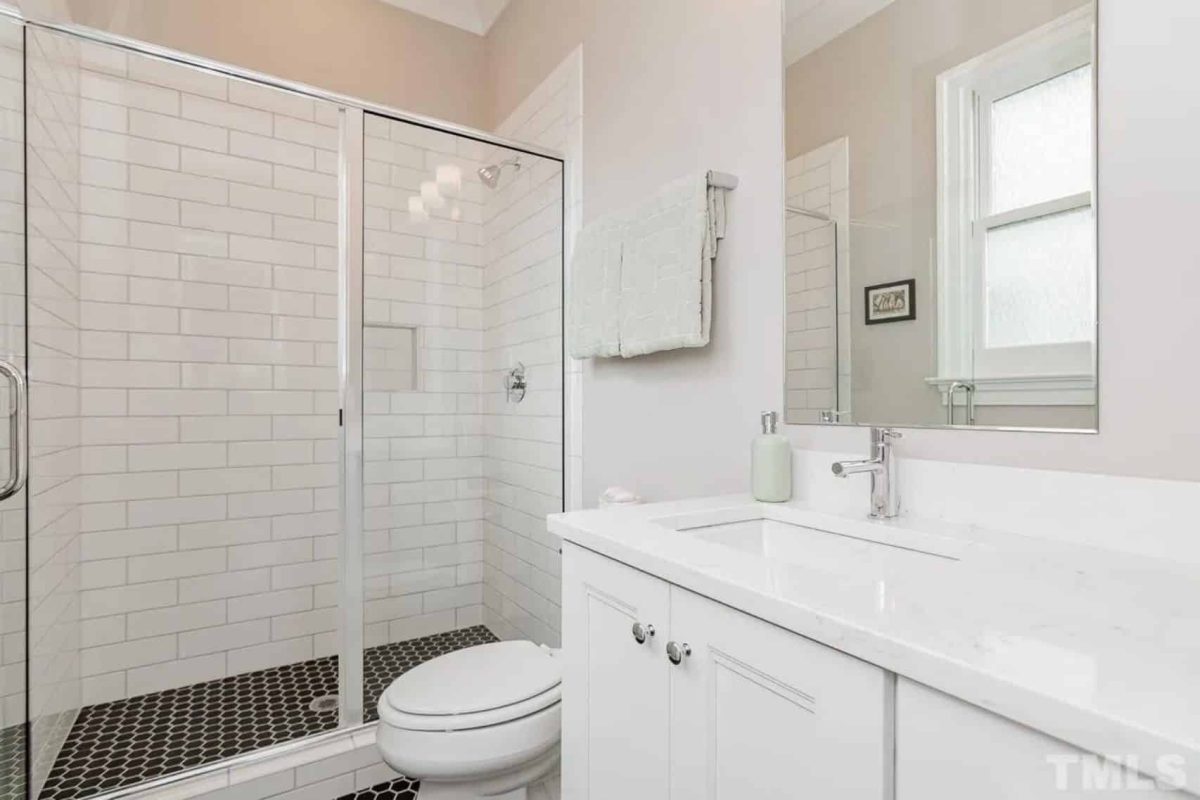 Luxury 5-Bedroom Transitional house Plan with Detailed Blueprint