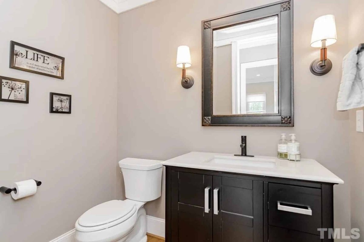 Luxury 5-Bedroom Transitional house Plan with Detailed Blueprint