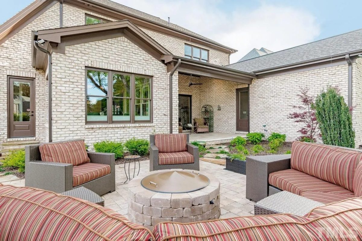 Luxury 5-Bedroom Transitional house Plan with Detailed Blueprint