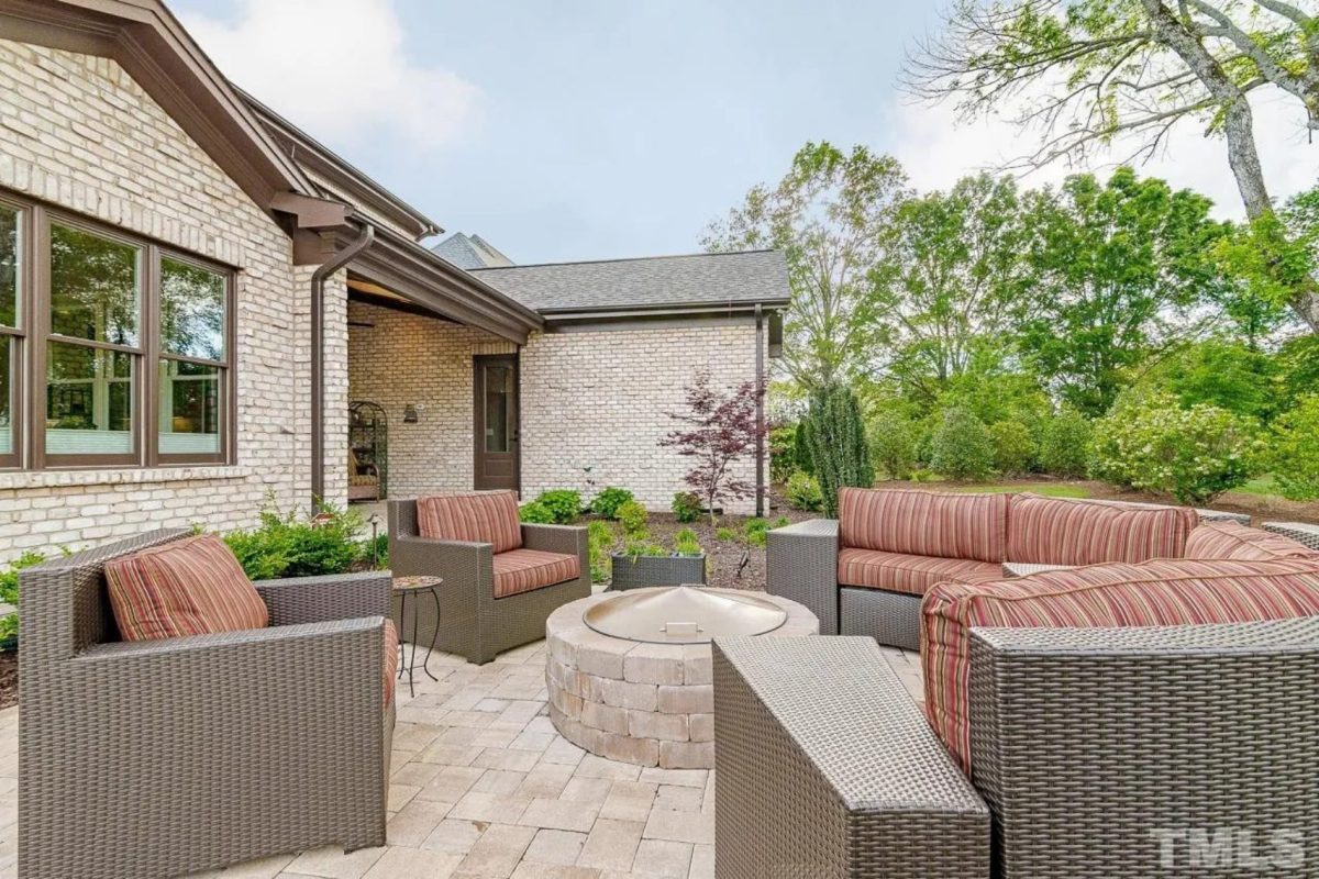 Luxury 5-Bedroom Transitional house Plan with Detailed Blueprint