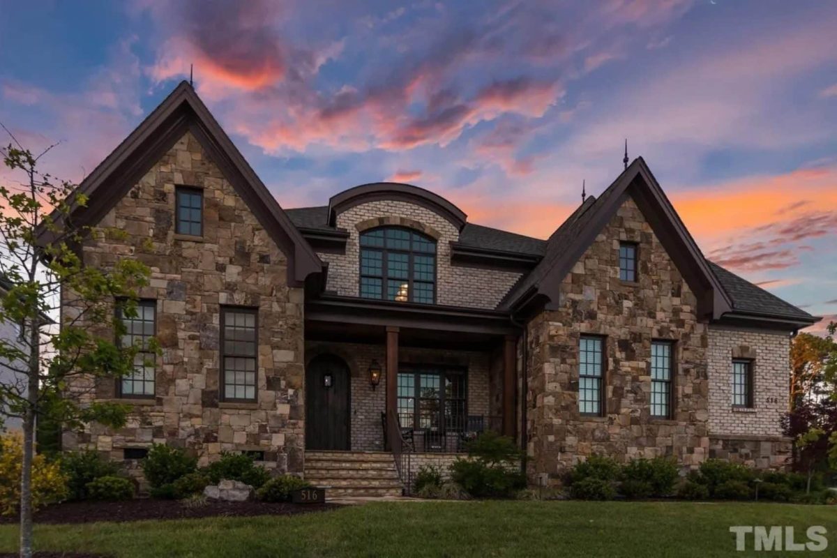 Luxury 5-Bedroom Transitional house Plan with Detailed Blueprint