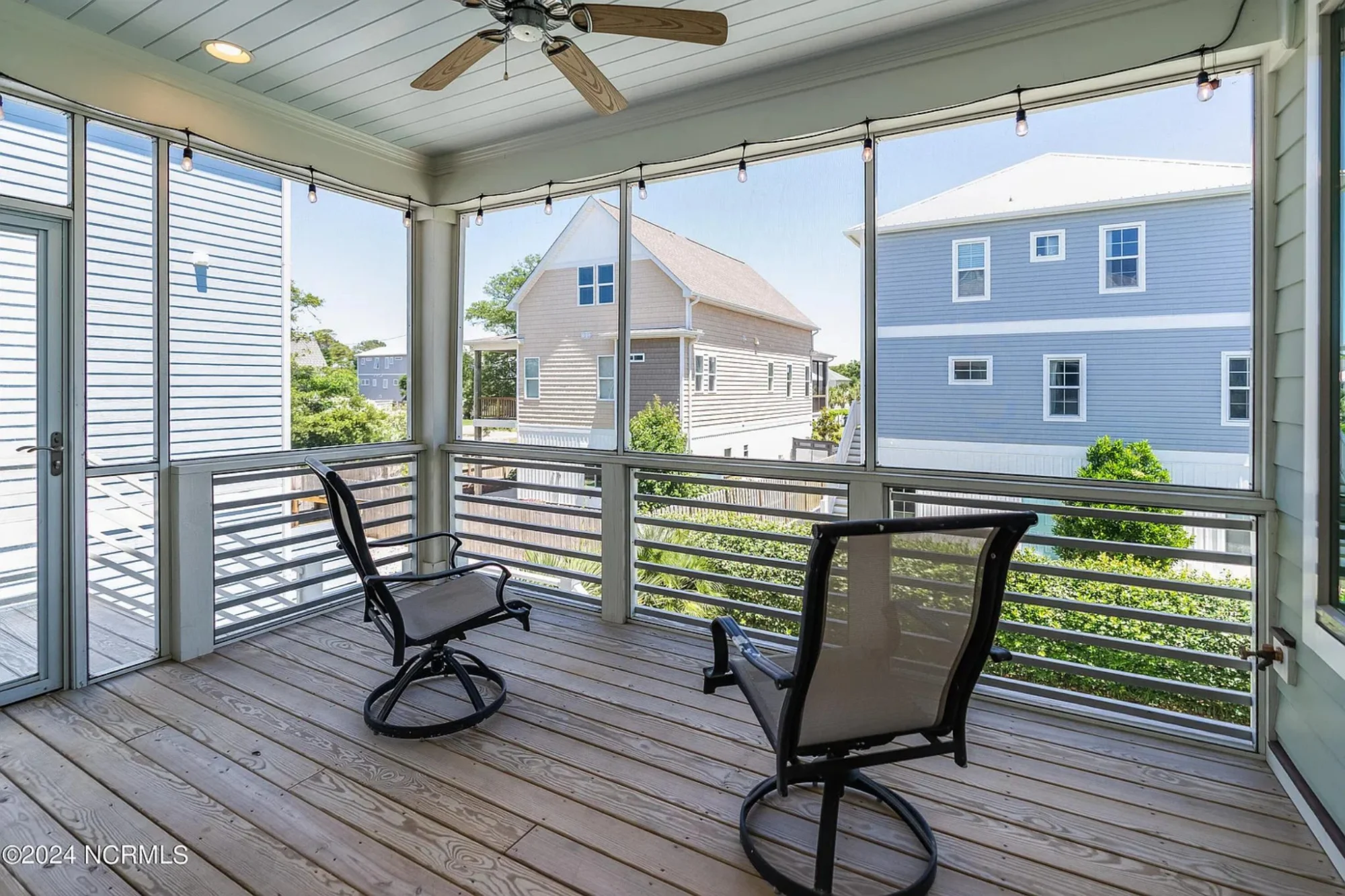 Stunning Coastal house Plan with Modern Features and Blueprint Designs