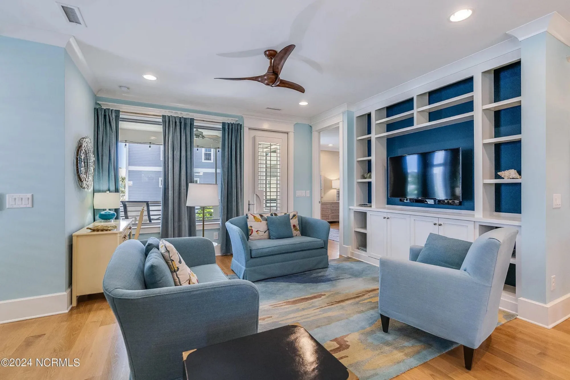 Stunning Coastal house Plan with Modern Features and Blueprint Designs