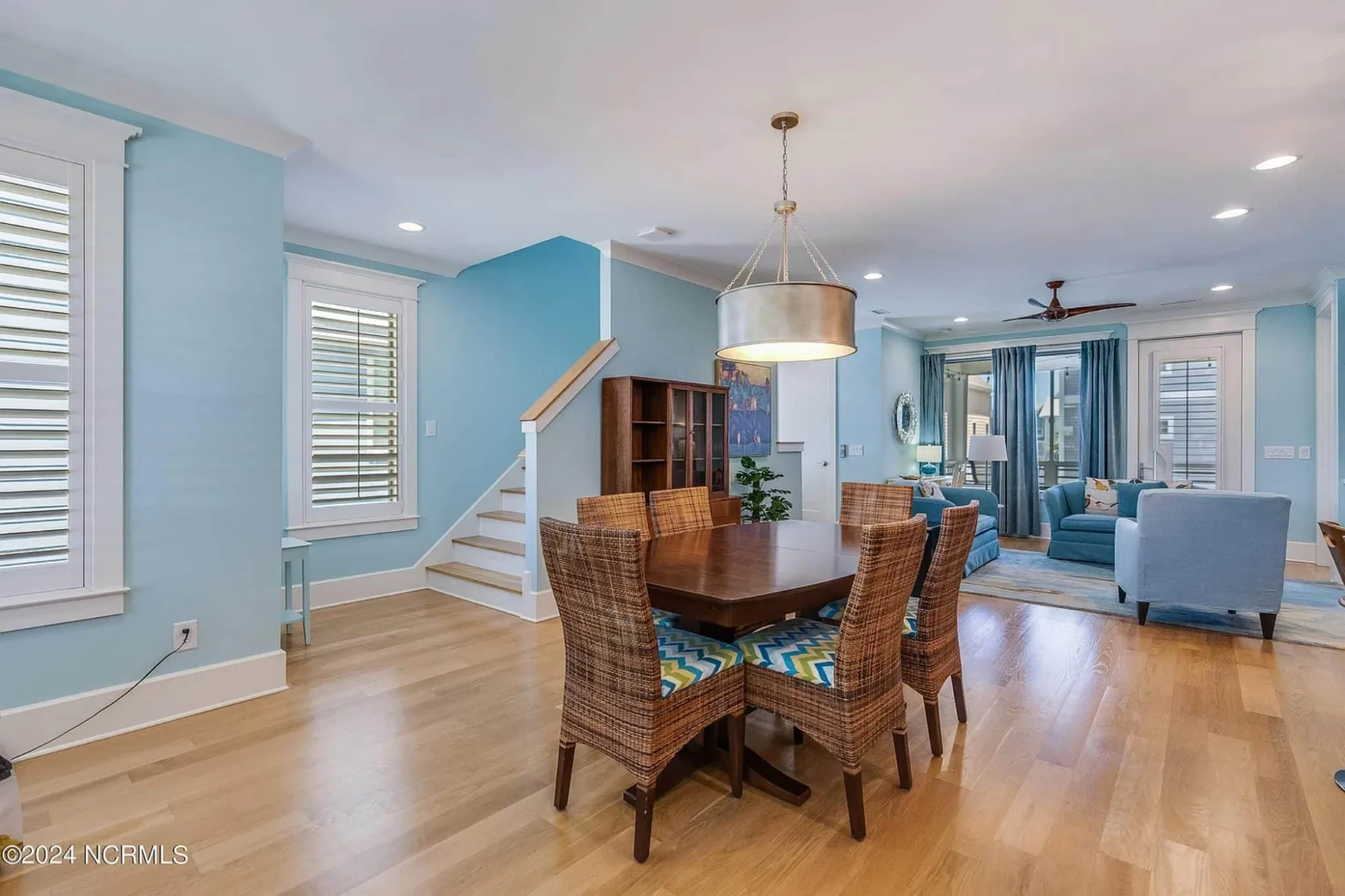 Stunning Coastal house Plan with Modern Features and Blueprint Designs