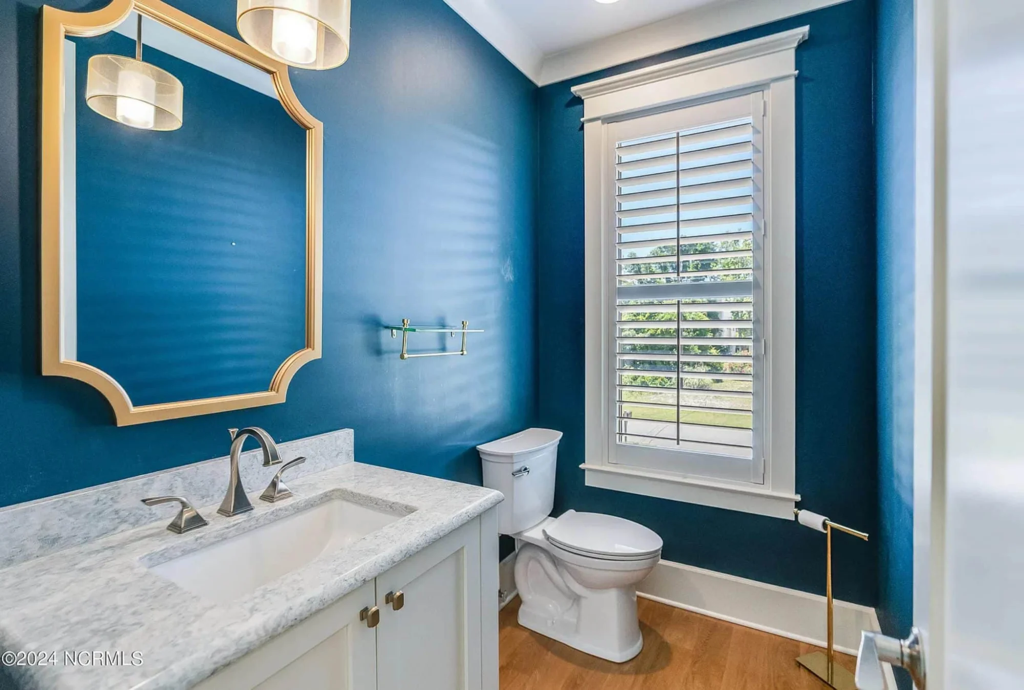 Stunning Coastal house Plan with Modern Features and Blueprint Designs