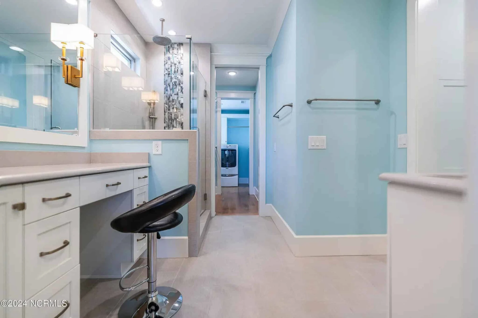 Stunning Coastal house Plan with Modern Features and Blueprint Designs