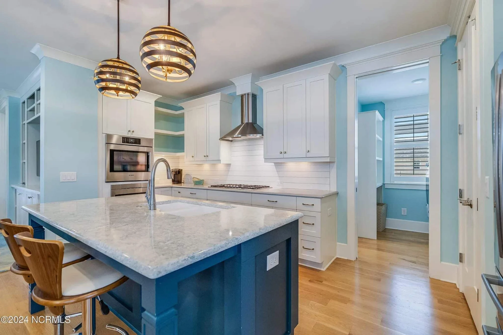 Stunning Coastal house Plan with Modern Features and Blueprint Designs