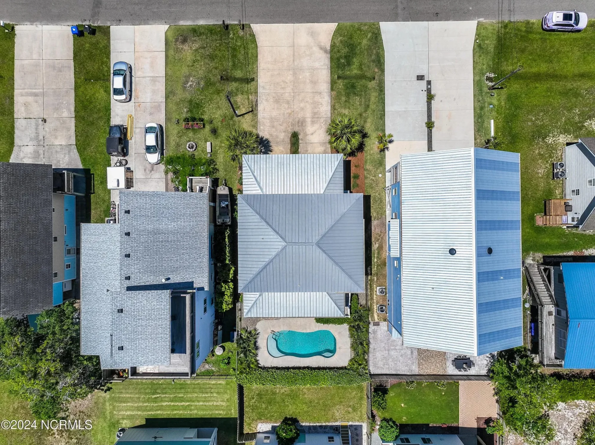 Stunning Coastal house Plan with Modern Features and Blueprint Designs