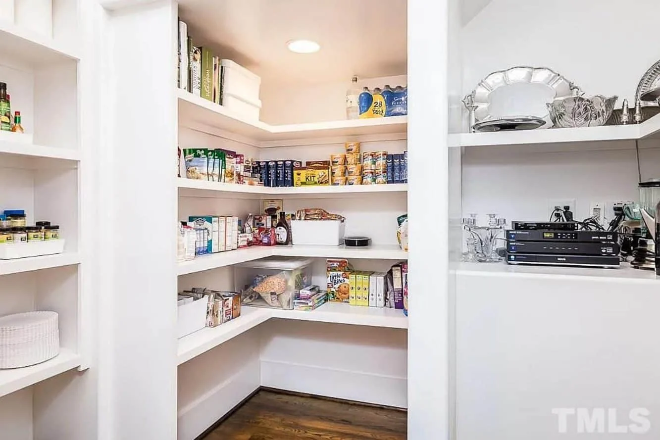 16-1285 HOUSE PLAN - Charleston-Inspired House Plan with Detailed Floor Designs 18 Charleston-Inspired house Plan with Detailed Floor Designs