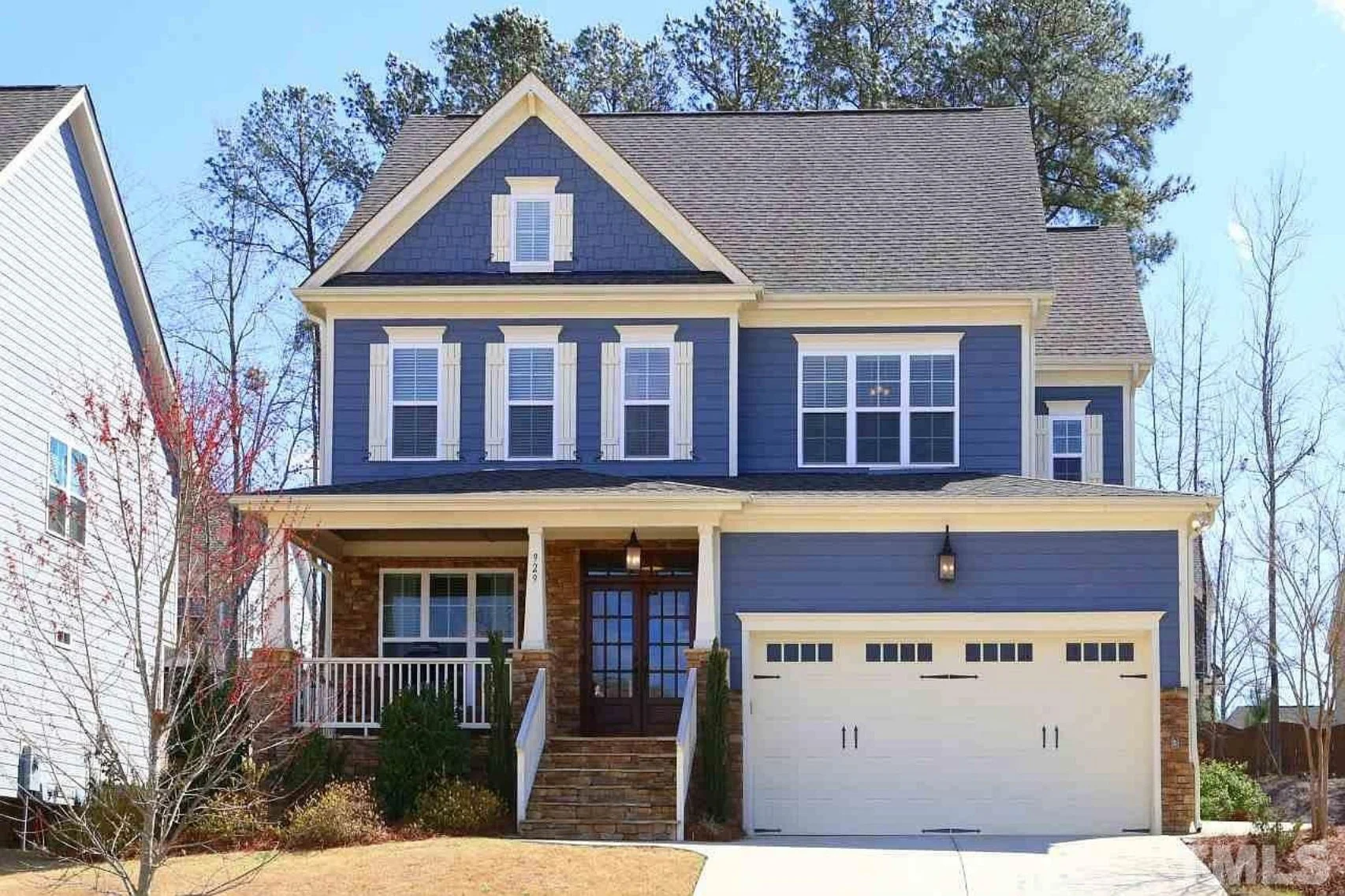 Functional 5-Bedroom CAD house Plan With Bonus Features