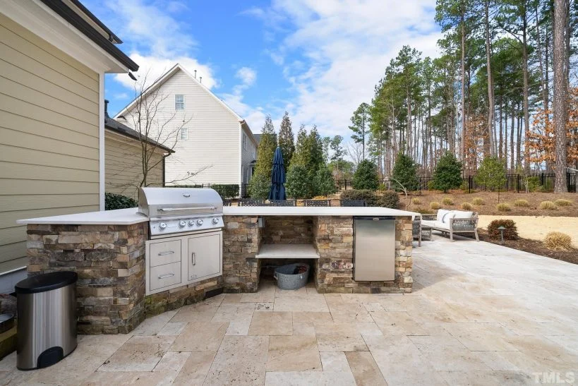 12-2629 HOUSE PLAN - Spacious Craftsman House Plan with 3 Floors and 5 Bedrooms 8 Spacious Craftsman house Plan with 3 Floors and 5 Bedrooms