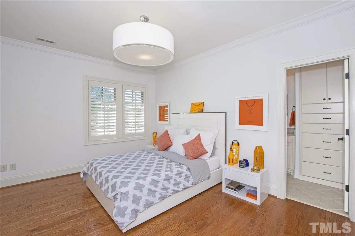 Luxury 3-Story house Plan with 5 Beds, 5.5 Baths & Pool