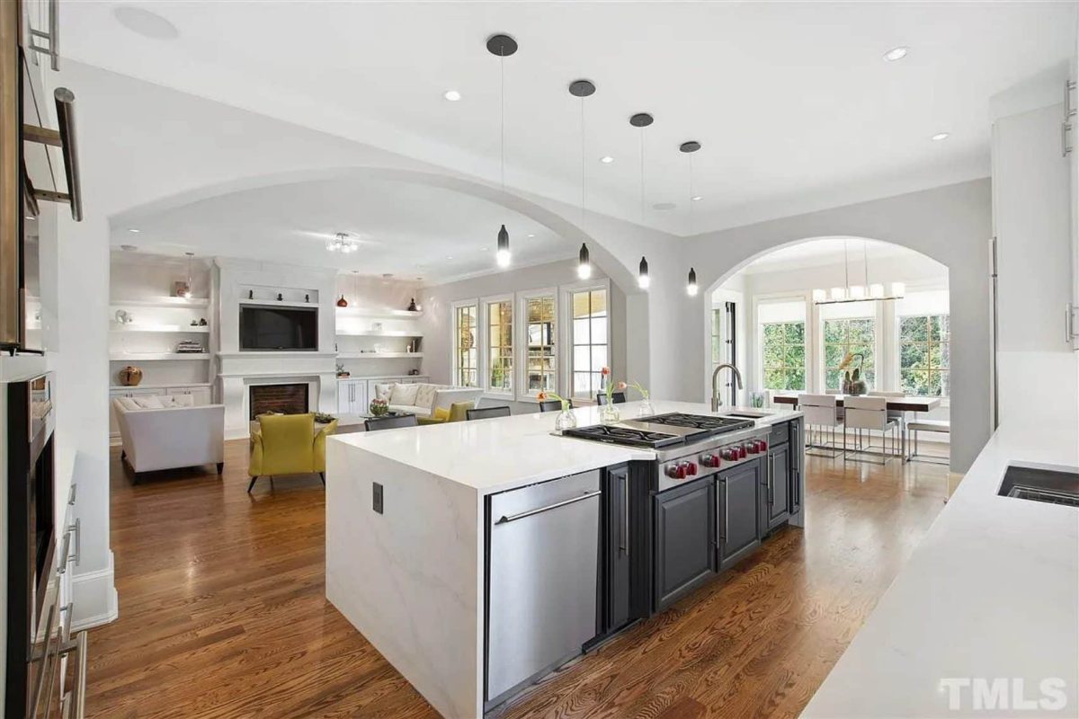 Luxury 3-Story house Plan with 5 Beds, 5.5 Baths & Pool