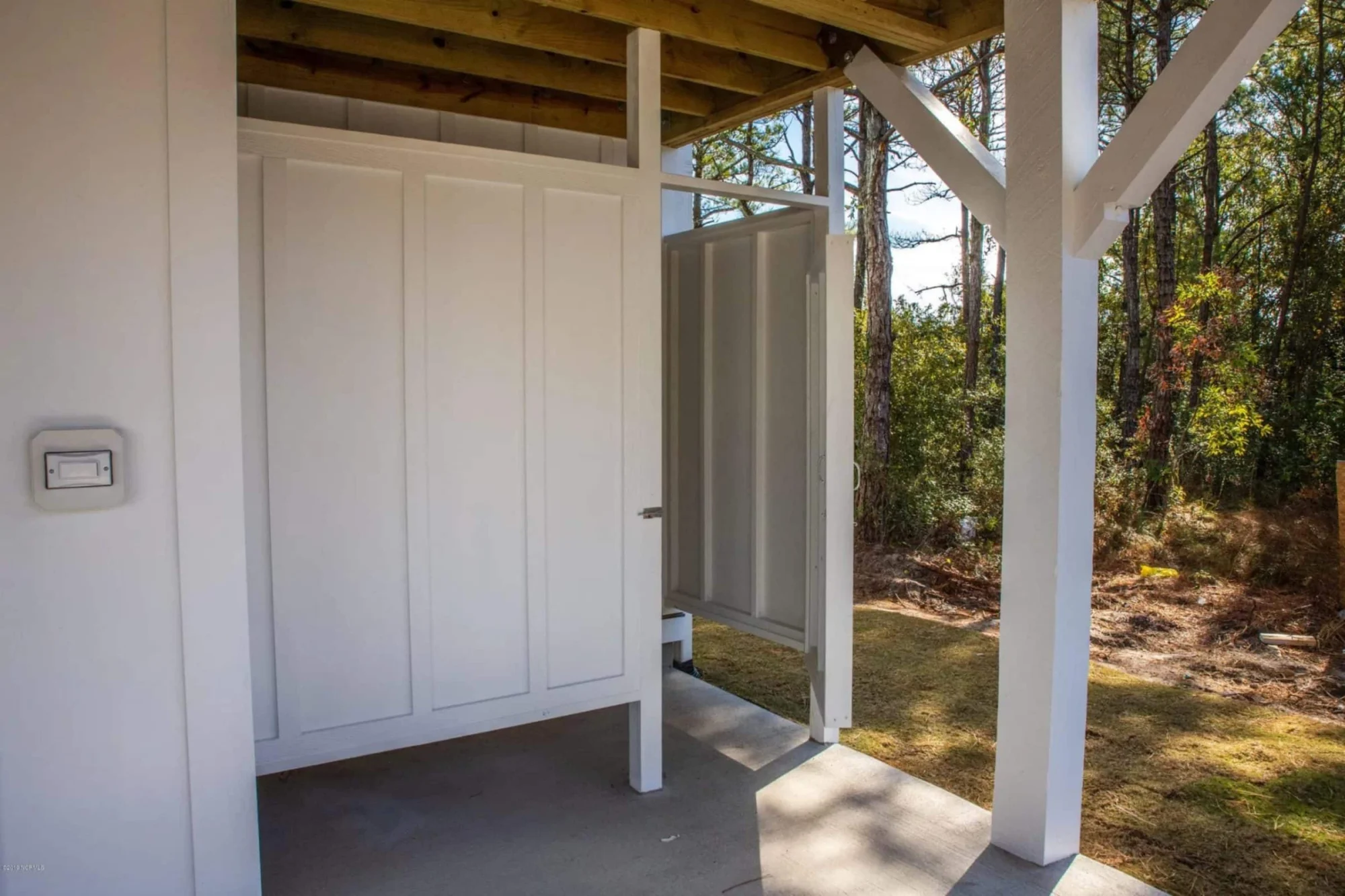 Modern Coastal house Plan with Spacious Layout and Detailed CAD Designs