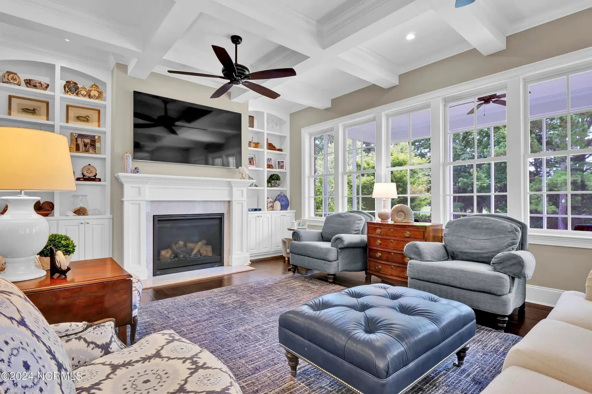 Elegant 5-Bedroom house Floor Plan with 2 Stories and Garage