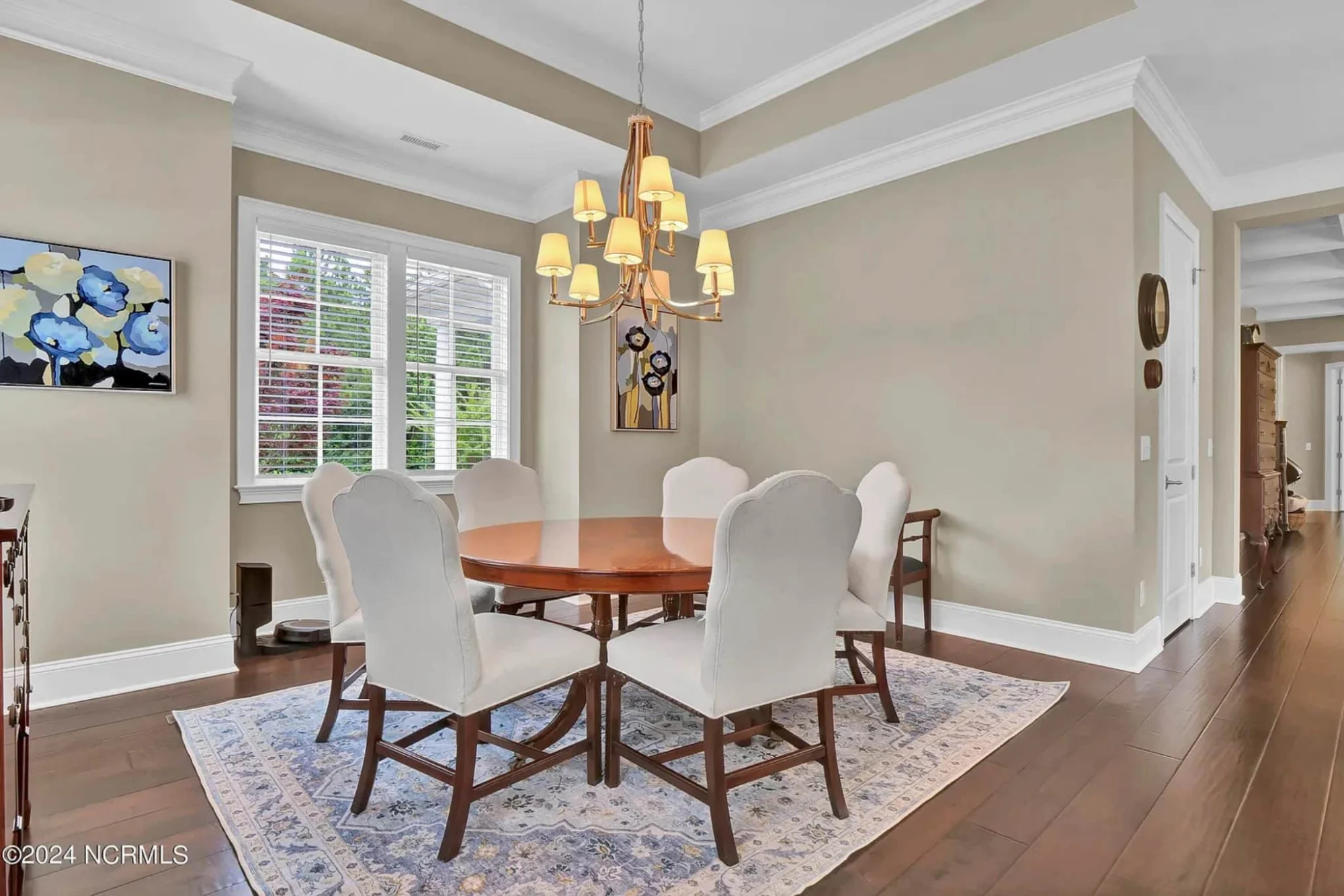 Elegant 5-Bedroom house Floor Plan with 2 Stories and Garage