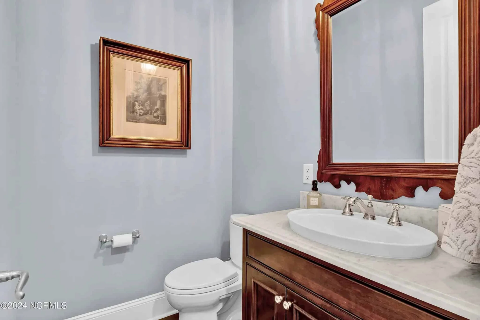 Elegant 5-Bedroom house Floor Plan with 2 Stories and Garage