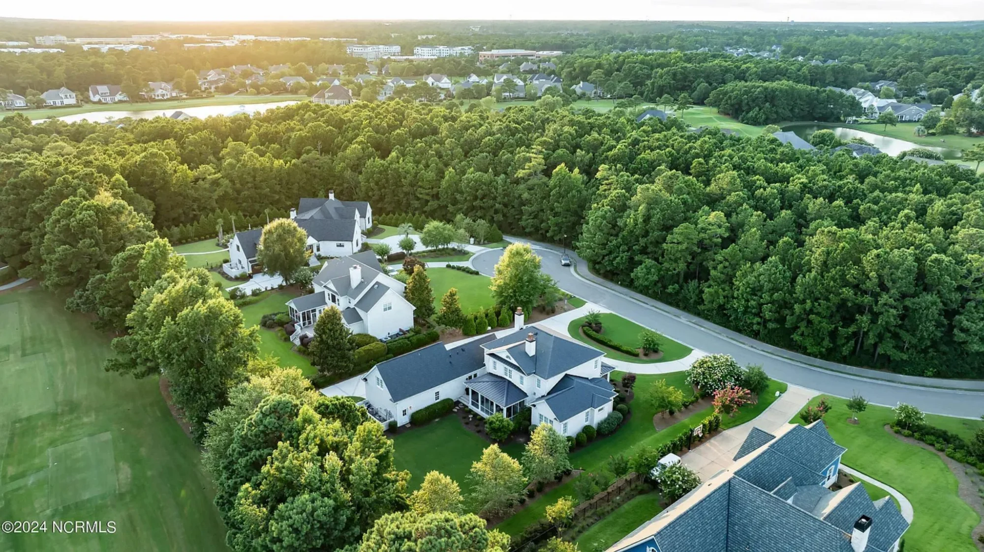 Elegant 5-Bedroom house Floor Plan with 2 Stories and Garage