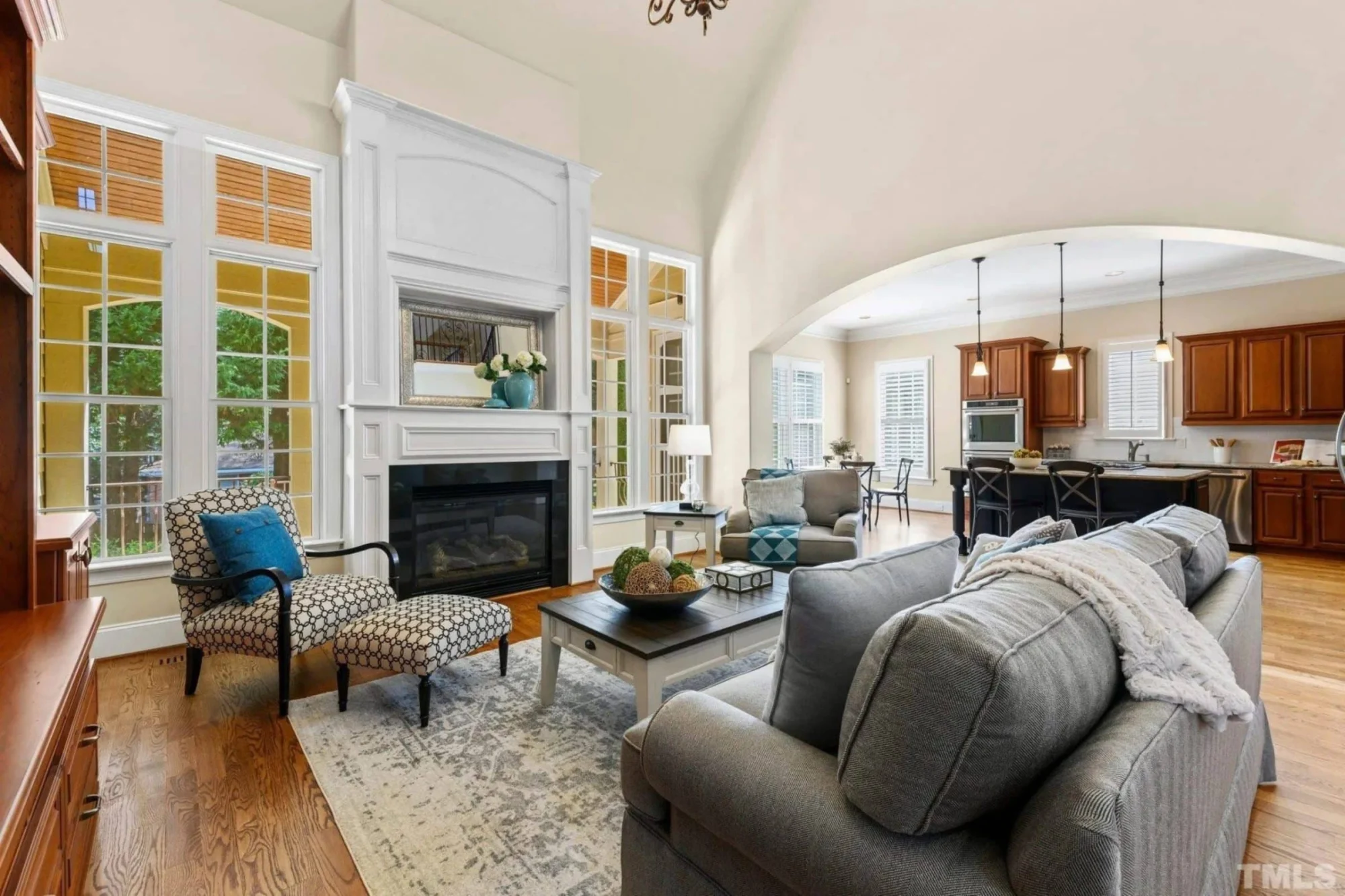 Elegant 5-Bedroom house Floor Plan with Modern Architectural Designs