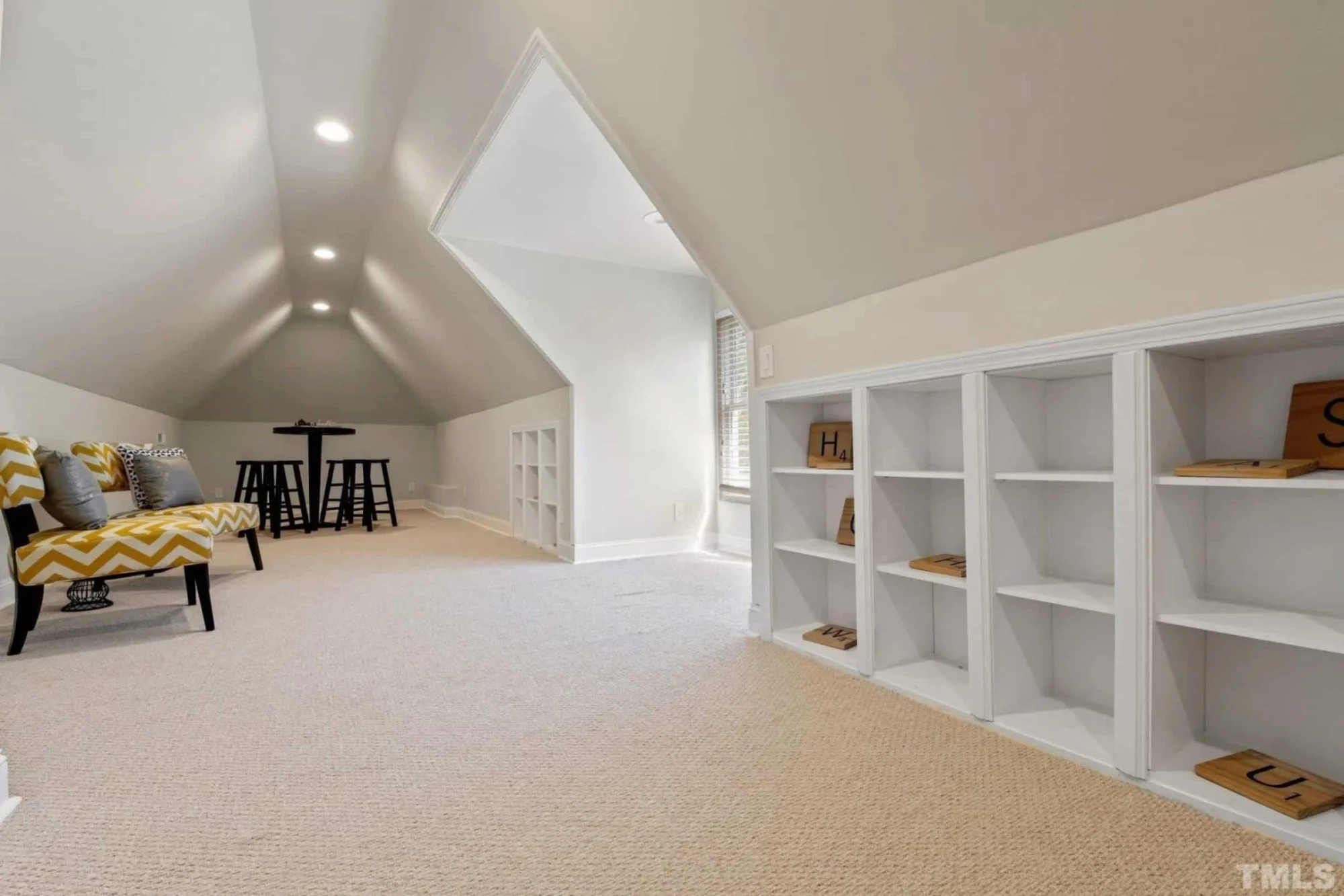 Elegant 5-Bedroom house Floor Plan with Modern Architectural Designs