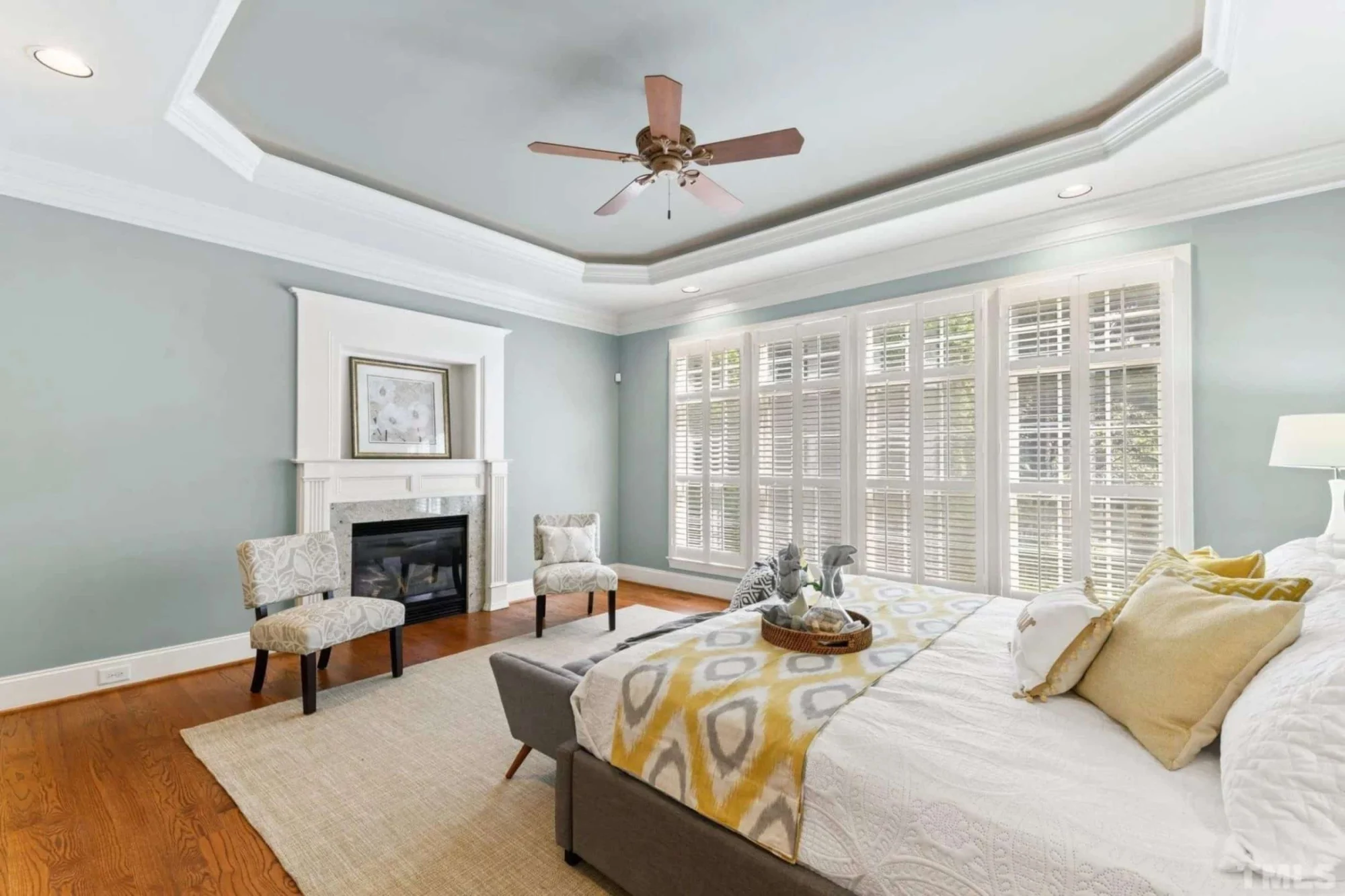 Elegant 5-Bedroom house Floor Plan with Modern Architectural Designs