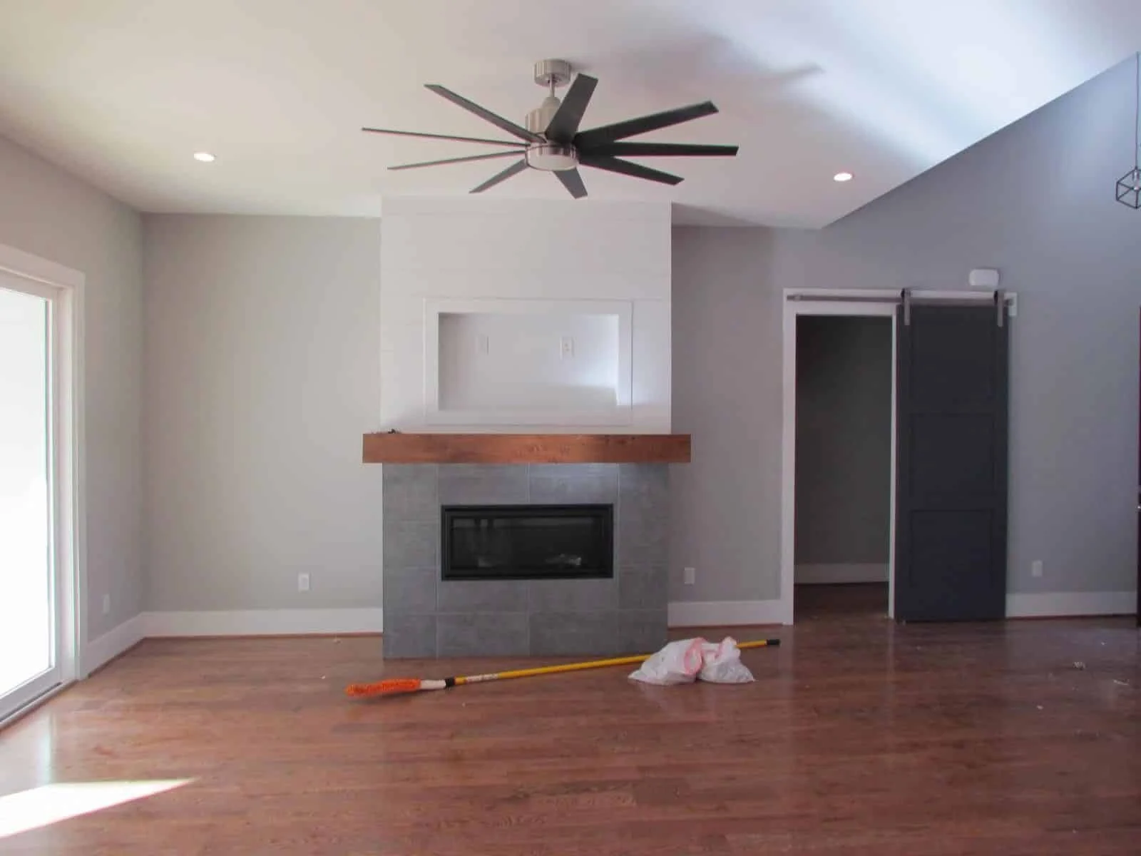 20-2018 HOUSE PLAN - Elegant Craftsman House Plan with Spacious Floor Plan & CAD 10 Elegant Craftsman house Plan with Spacious Floor Plan & CAD