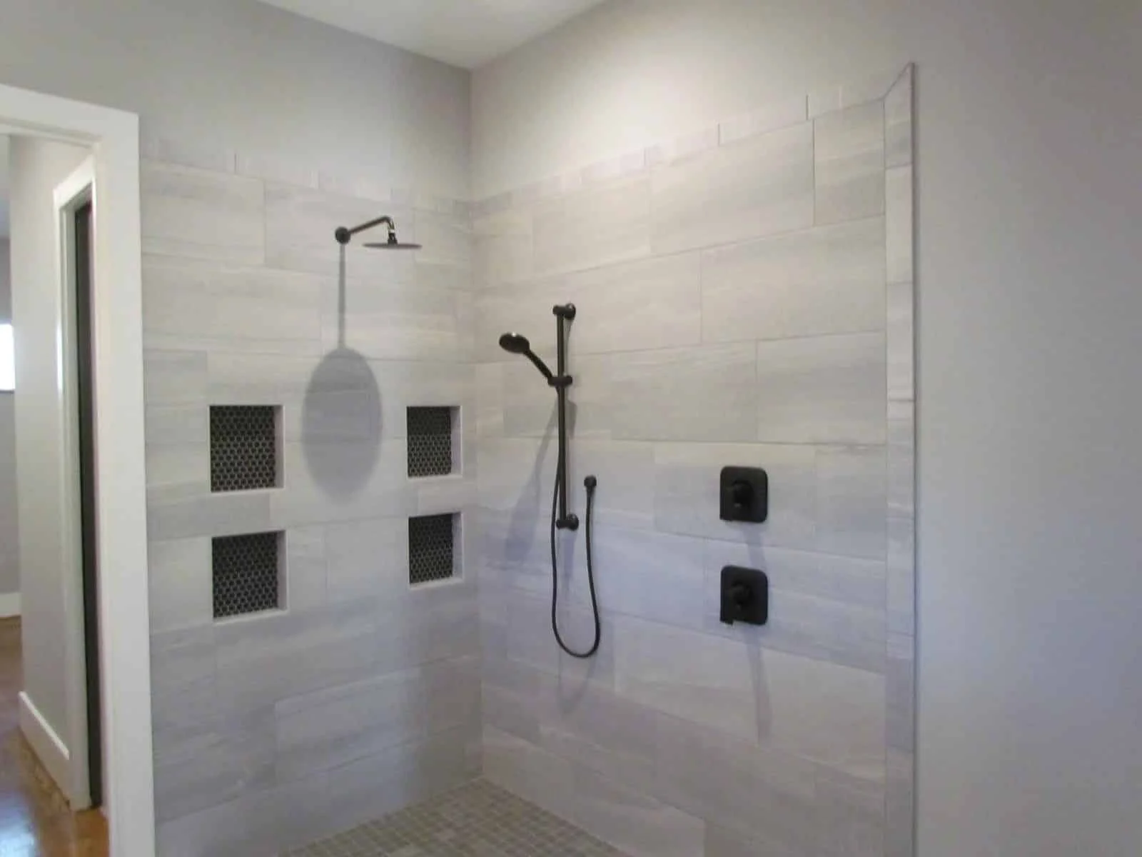 20-2018 HOUSE PLAN - Elegant Craftsman House Plan with Spacious Floor Plan & CAD 5 Elegant Craftsman house Plan with Spacious Floor Plan & CAD